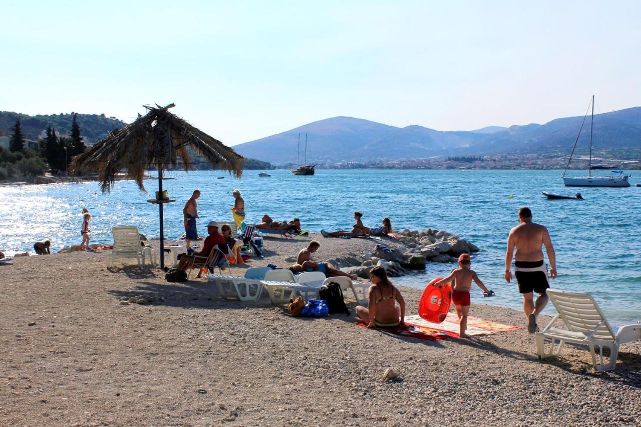 Apartments With A Parking Space Mastrinka, Ciovo - 4324 Trogir Exterior foto