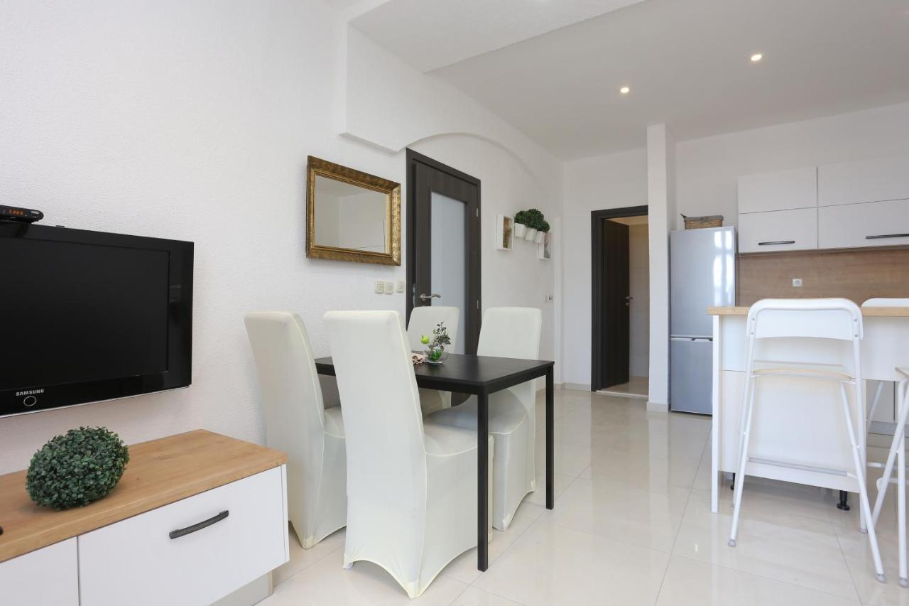 Apartments With A Parking Space Mastrinka, Ciovo - 4324 Trogir Exterior foto