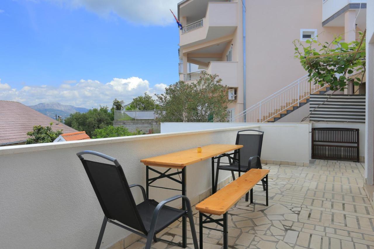 Apartments With A Parking Space Mastrinka, Ciovo - 4324 Trogir Exterior foto