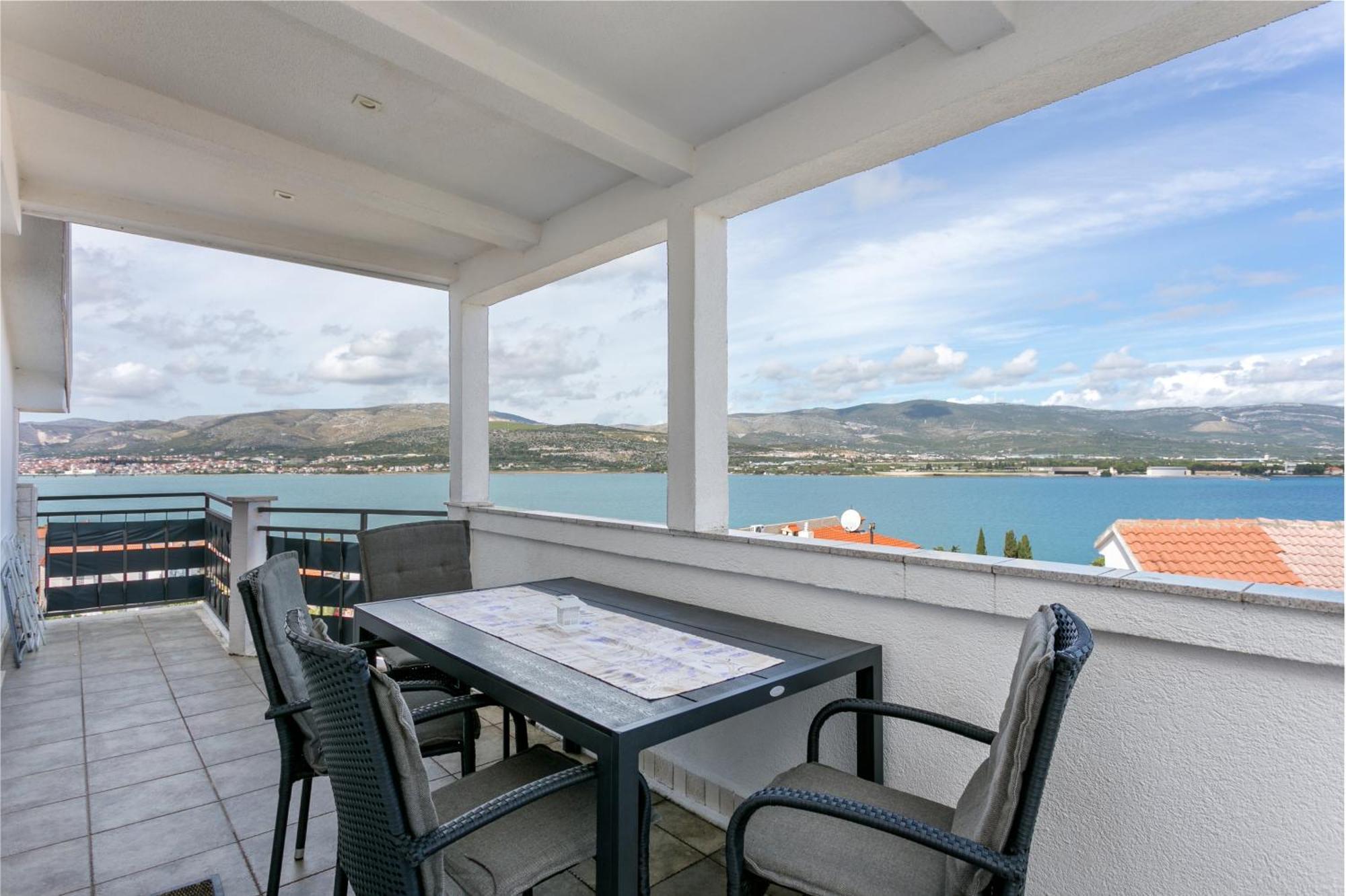 Apartments With A Parking Space Mastrinka, Ciovo - 4324 Trogir Exterior foto